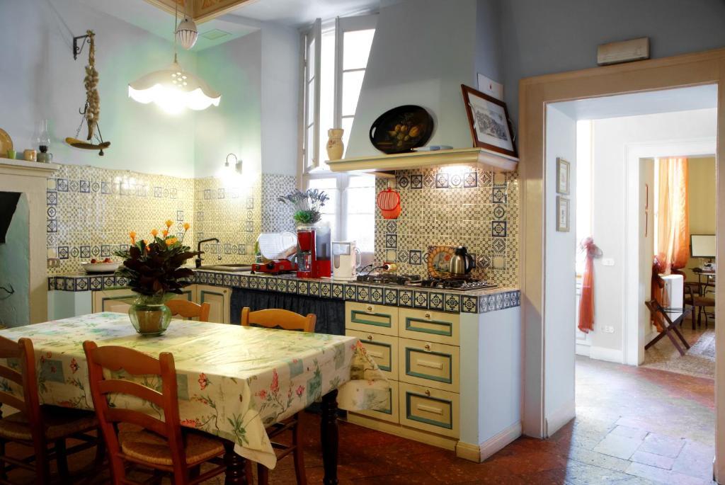 Guesthouse Alba Citta Alta Bergamo Zimmer foto